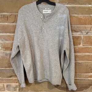 Abercrombie and fitch soft oversized sweater size m.